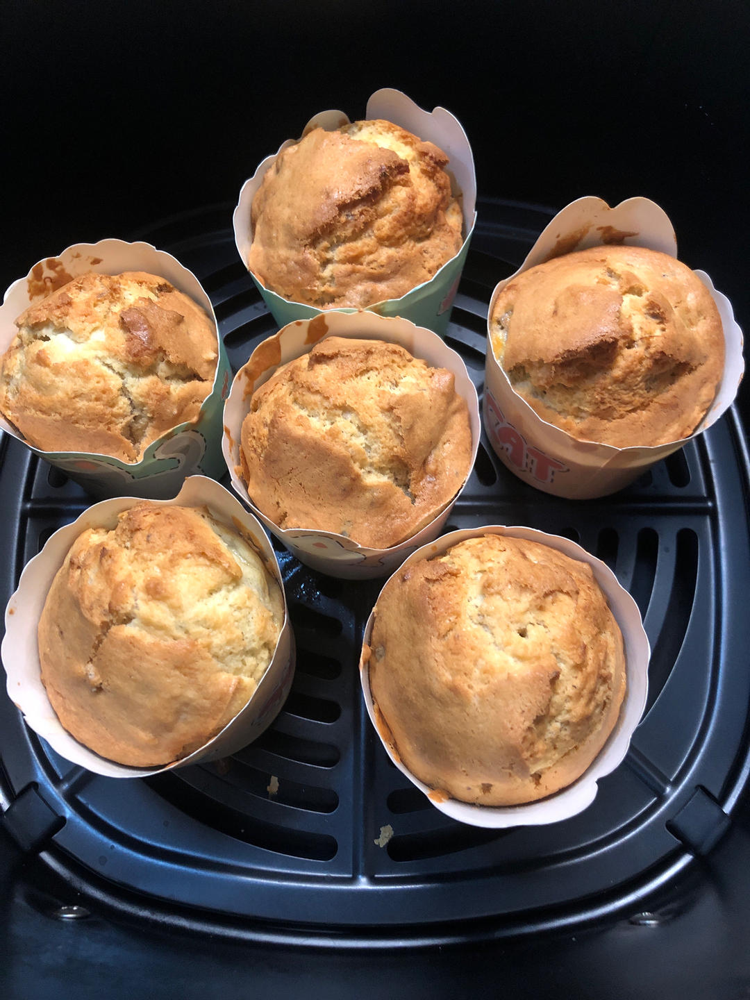 简简单单的香蕉核桃蛋糕（很香很香的咧）