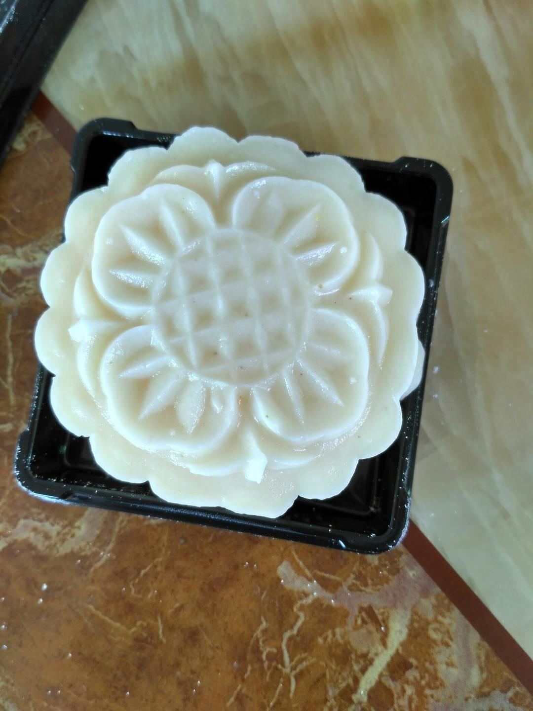 芒果芝士冰皮月饼
