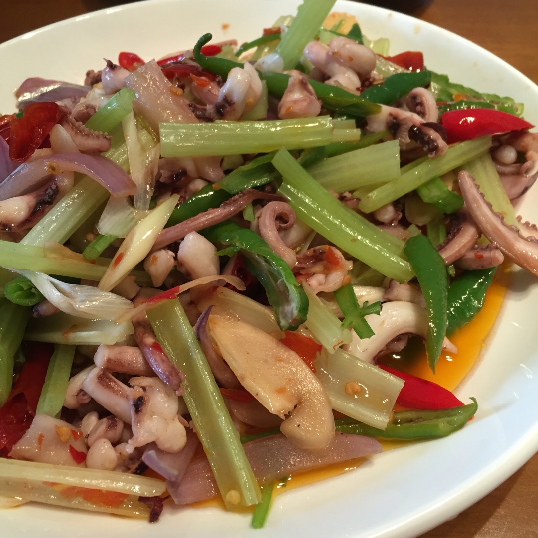 呆萌果做的泡椒鱿鱼须