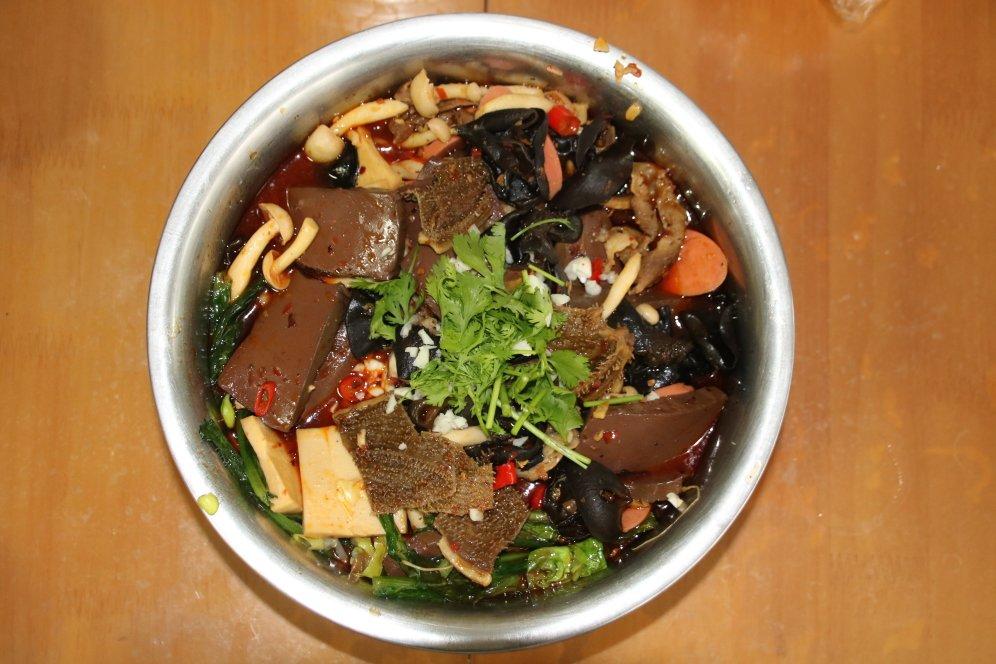 厨师长教你：“毛血旺”的家常做法，味道很棒先收藏起来