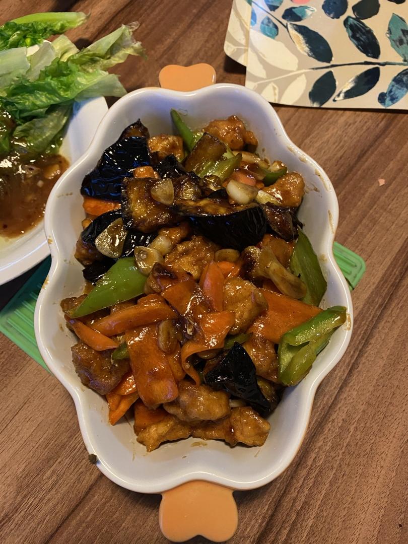 溜肉段烧茄子（东北硬菜呀哈哈）