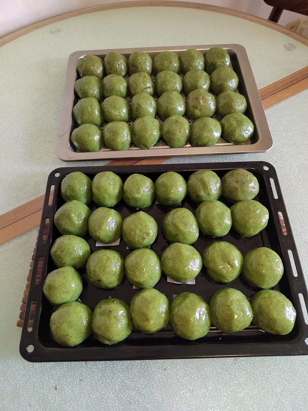 清明必吃的艾草青团