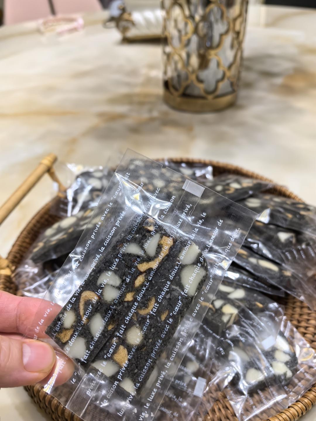 黑芝麻奶糕