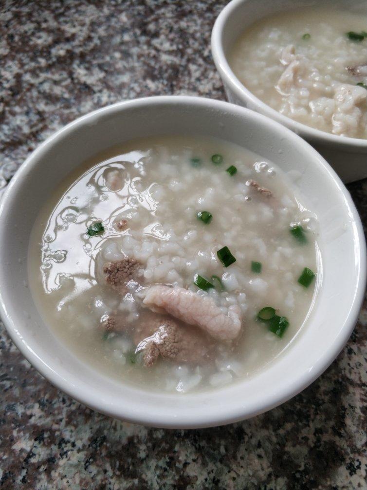 小葱19做的生滚猪肝瘦肉粥