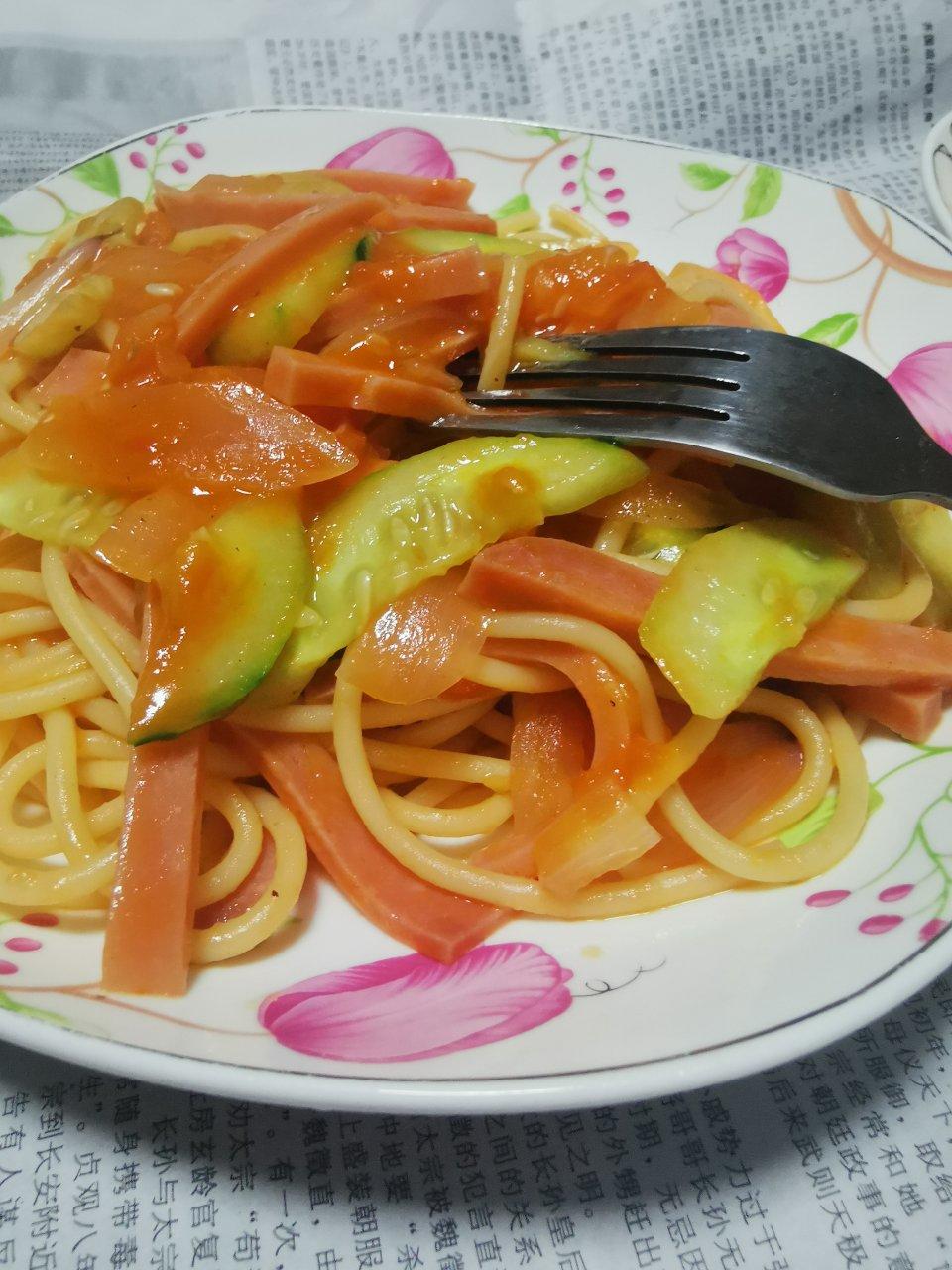 番茄肉酱意大利面
