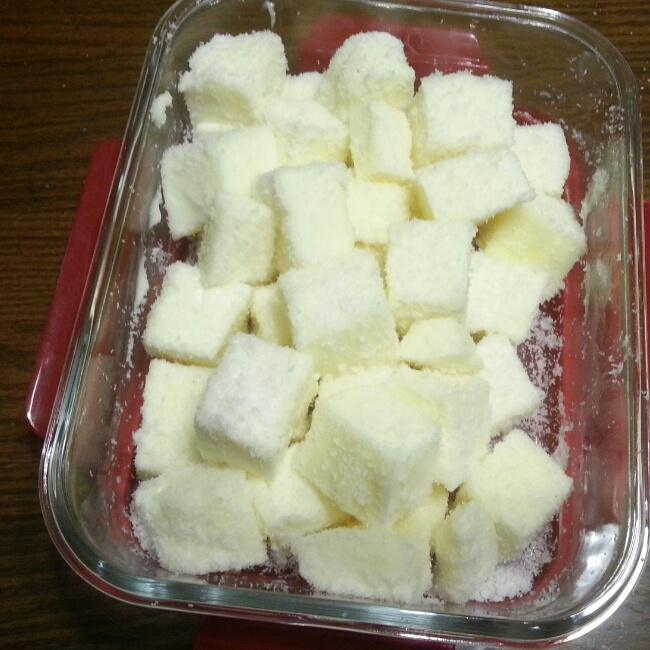 完胜85度C牛奶椰丝小方