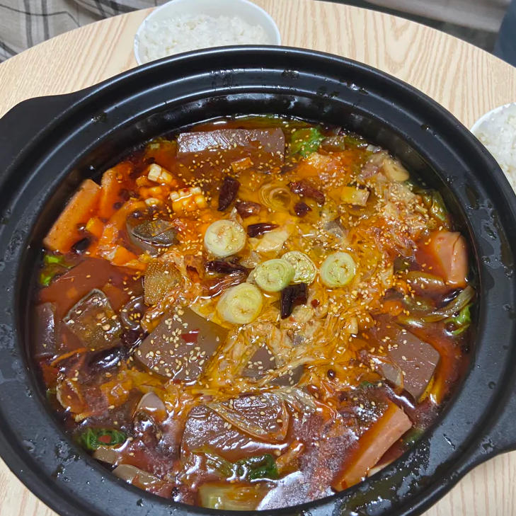 厨师长教你：“毛血旺”的家常做法，味道很棒先收藏起来