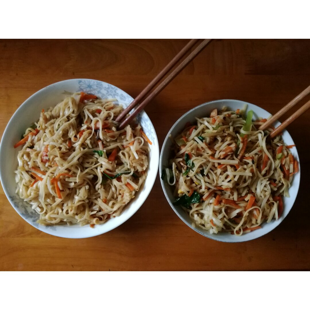 三丝炒面：炒面如何不粘锅