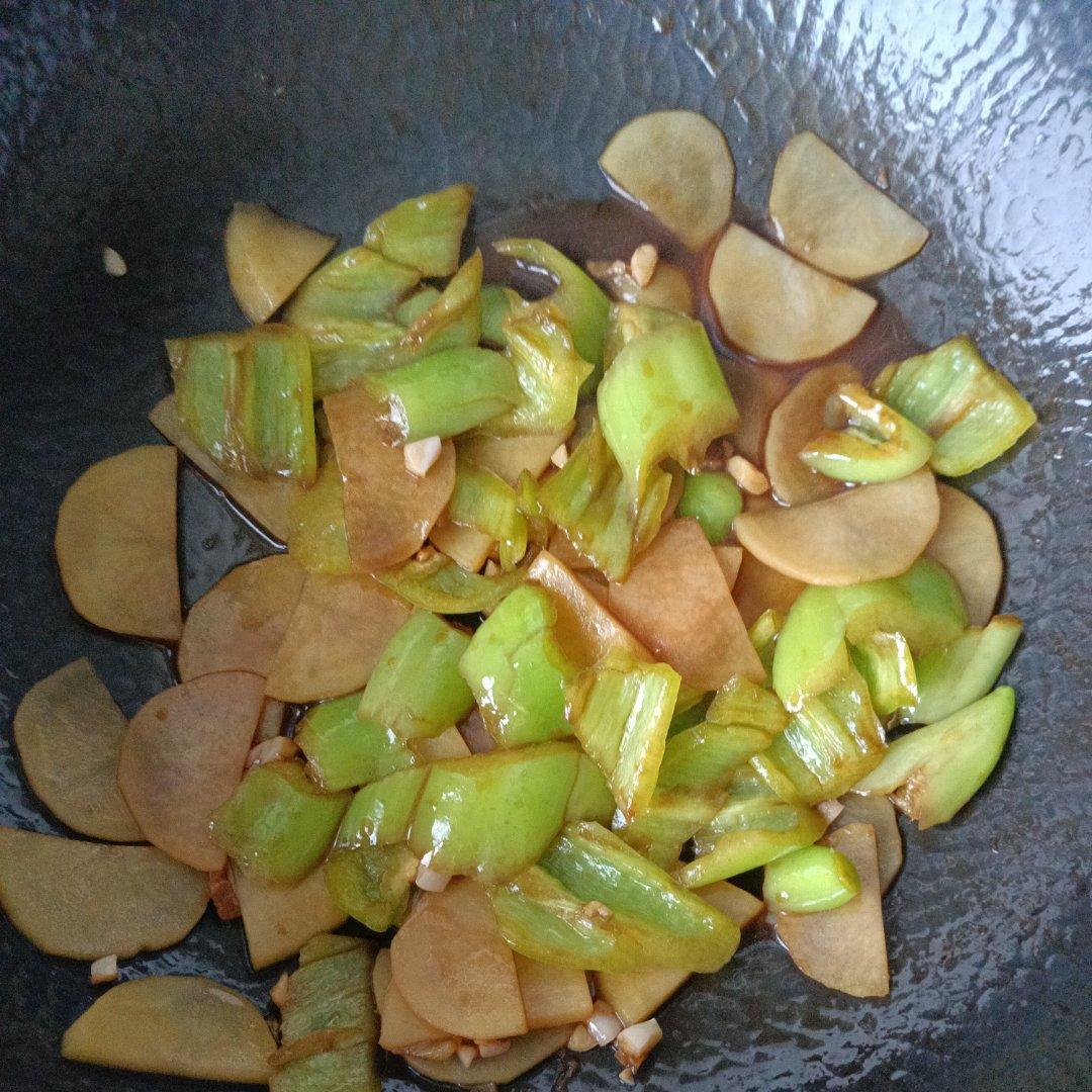 比肉都好吃的青椒炒土豆片😋简单又美味❗️