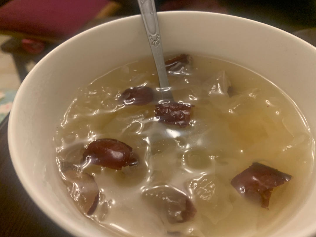 银耳牛奶羹