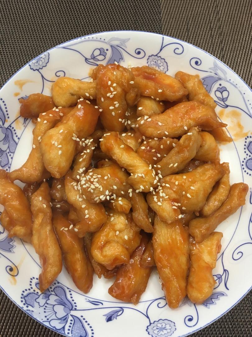 鸡胸肉版糖醋里脊，好吃不腻。大人小孩都喜欢！