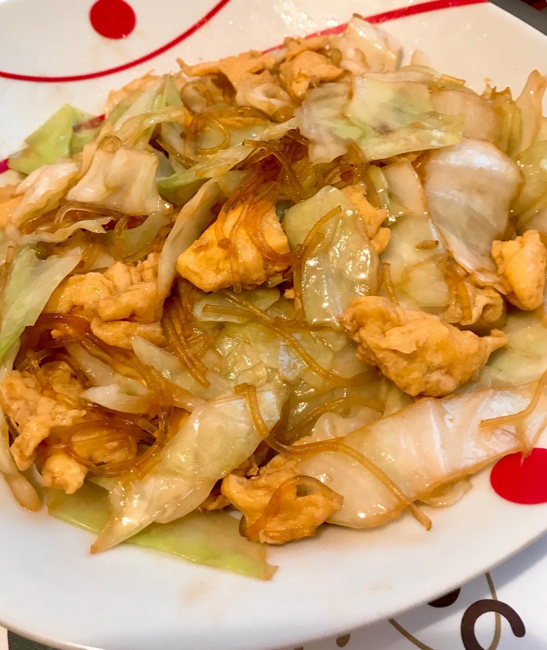 包菜粉丝炒鸡蛋