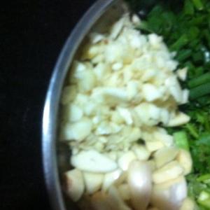 黄瓜香菇炒肉片的做法 步骤3