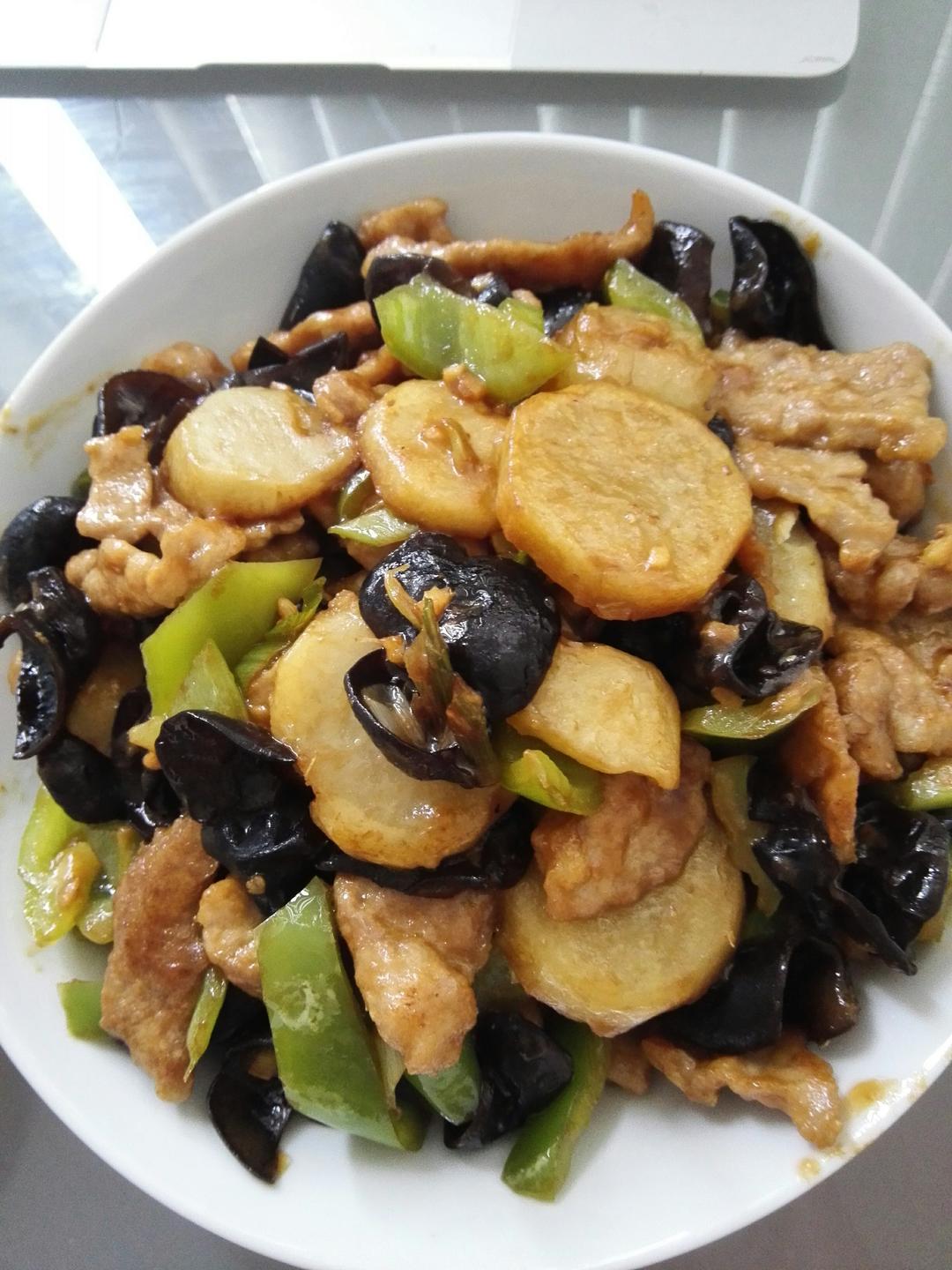 过油肉土豆