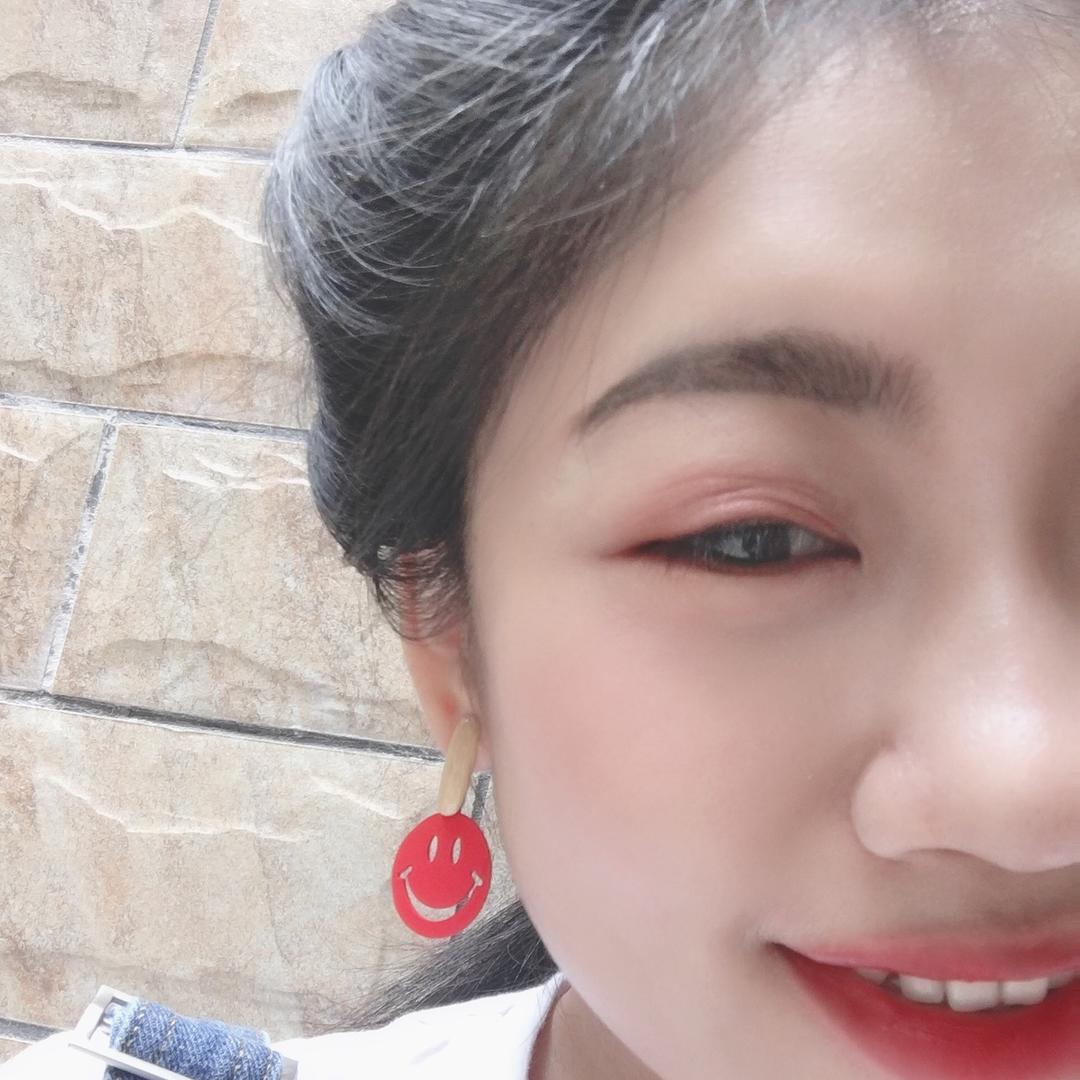 越努力越幸运__