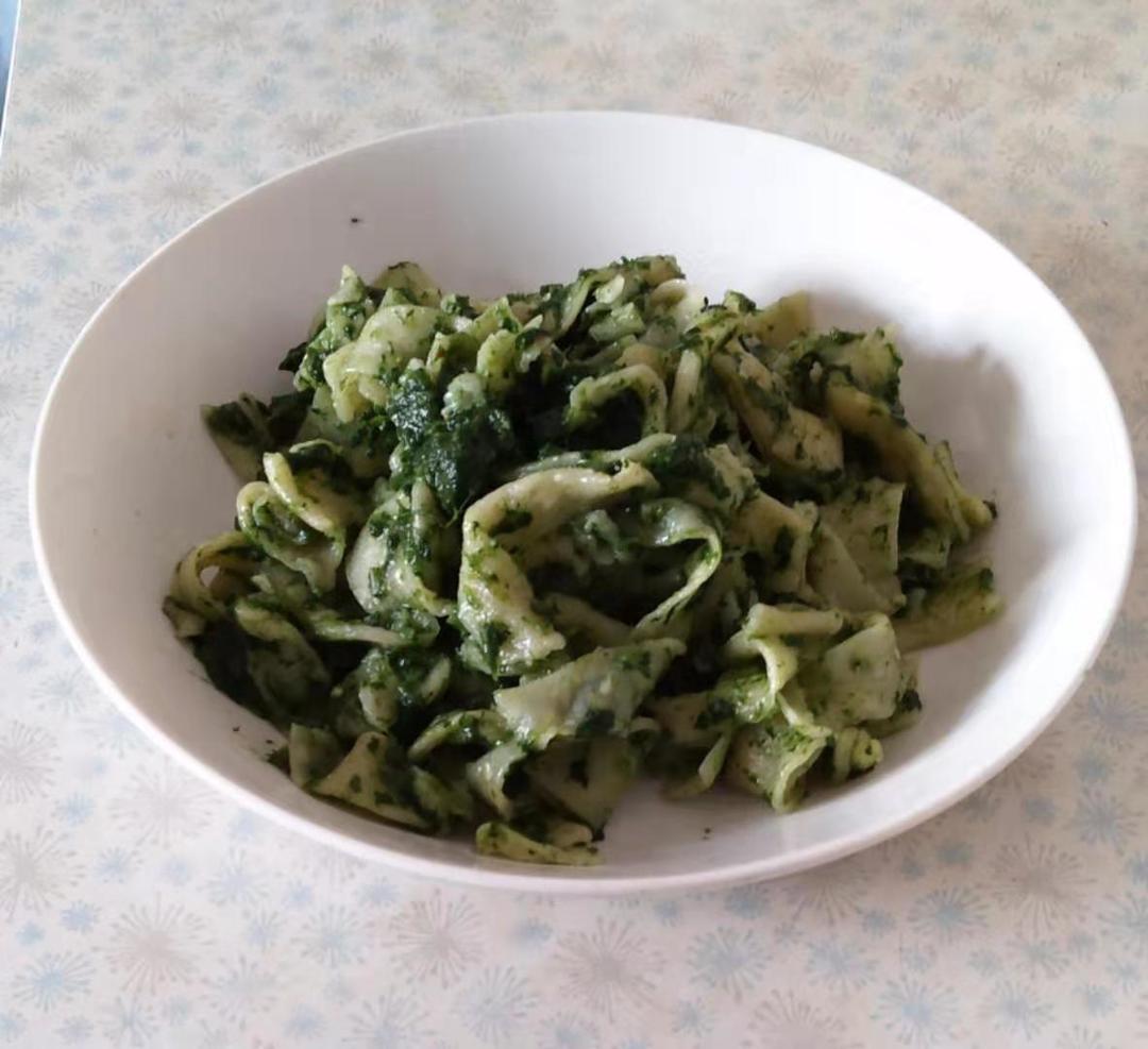 菠菜泥拌面（低脂素食）的做法