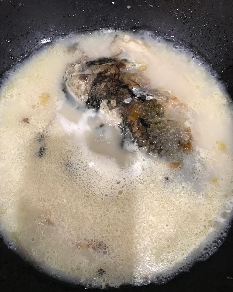 鲫鱼汤