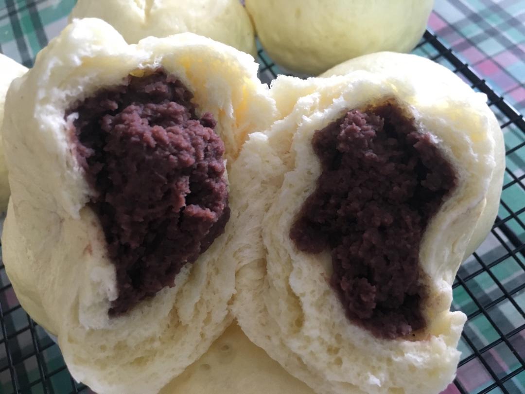 香软红豆包