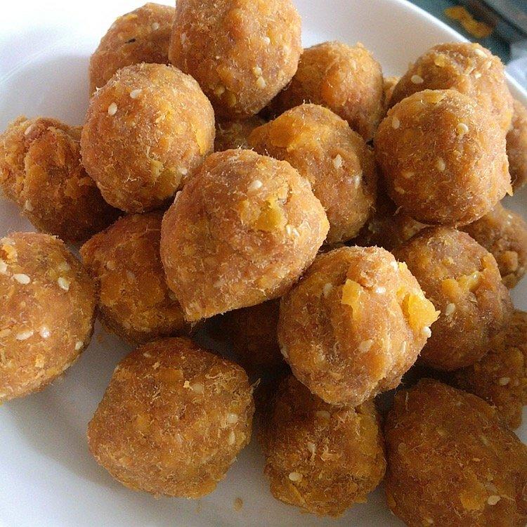 网红青团～～咸蛋黄肉松青团
