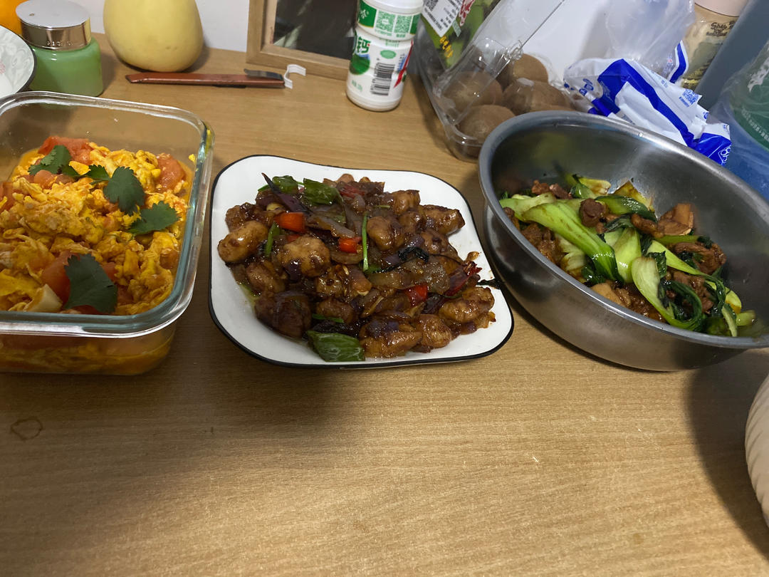 今日菜谱：爆炒肥肠
