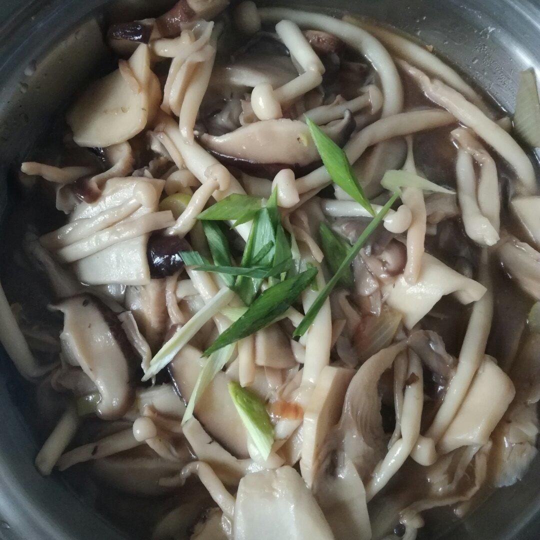 蚝油菌菇