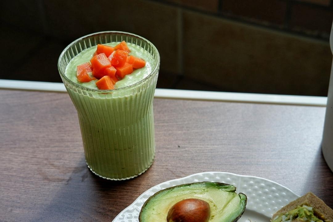 牛油果香蕉奶昔