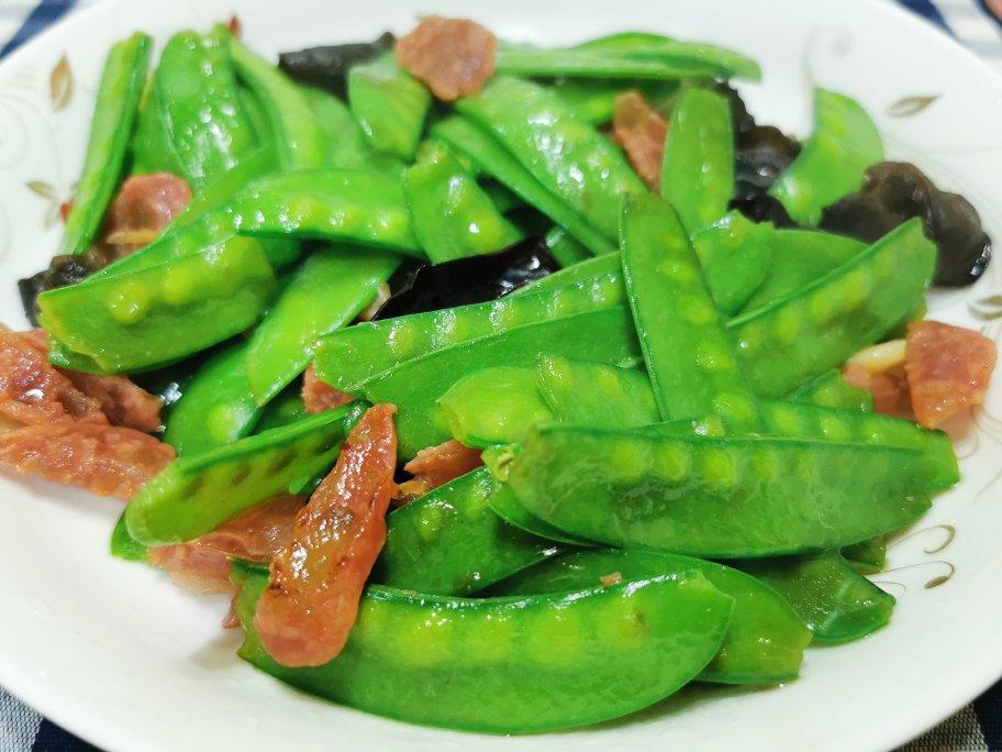 无比简单的荷兰豆炒腊肠，营养又好吃～！