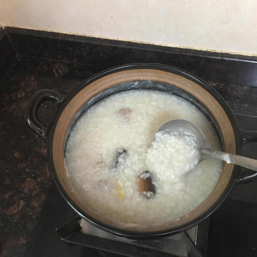 食美粥-营养粥系列|“鳝鱼粥”黄鳝粥砂锅炖锅做法易学 营养早餐儿童粥谱