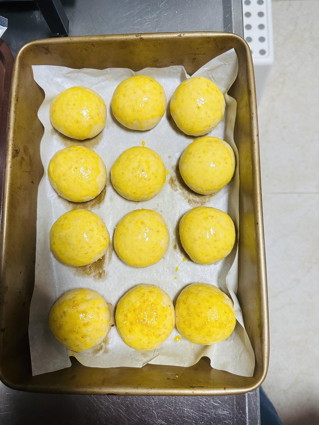 一口小面包，有着非常诱人的香味