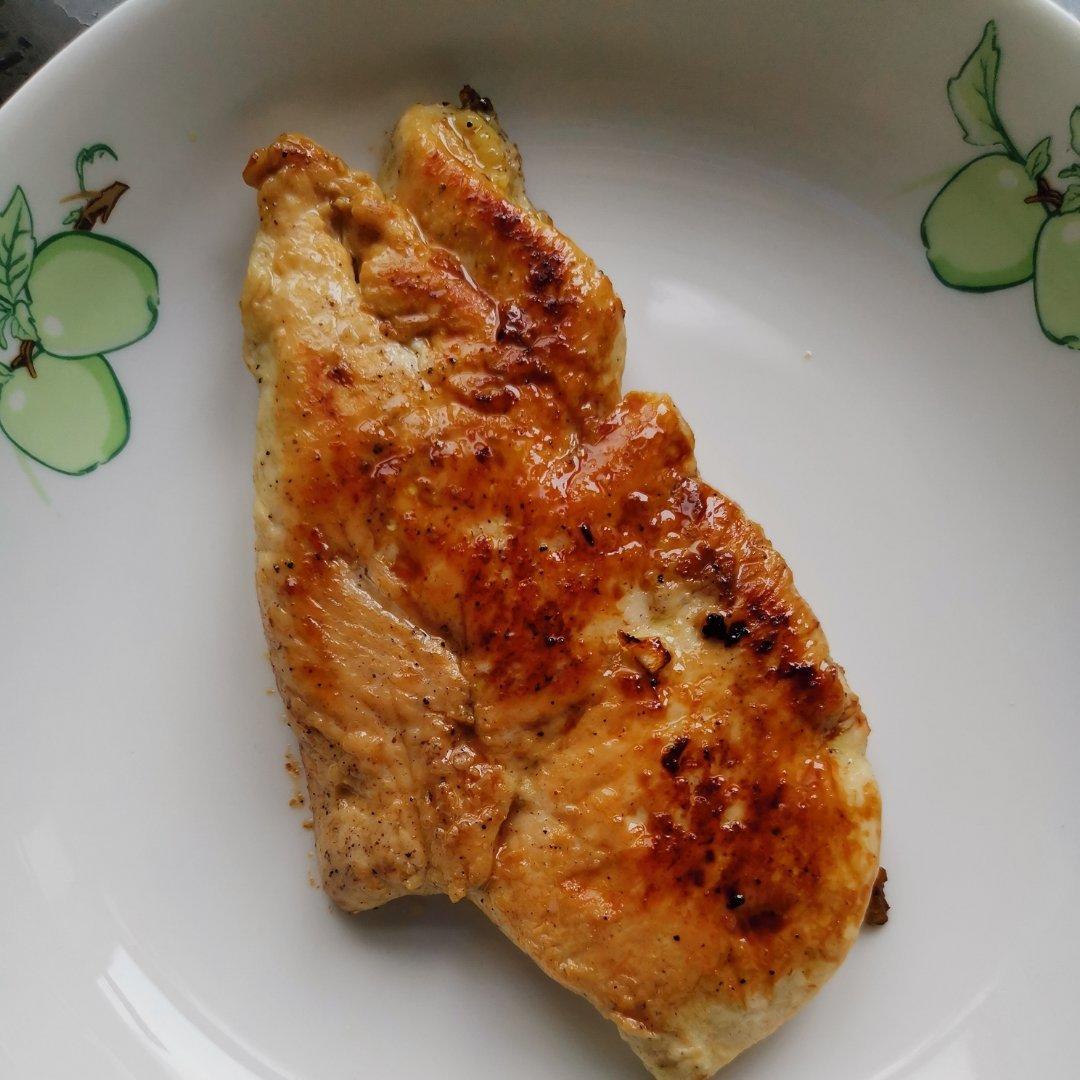 酷炫屌炸天好吃的煎鸡胸肉（香蒜蜂蜜煎鸡胸肉）