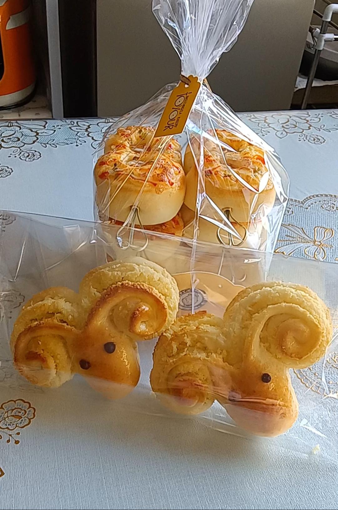 椰蓉面包 一个面团N多花式整形 心形 小羊 花环等整形视频 玛捷斯