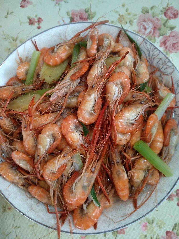水煮河虾