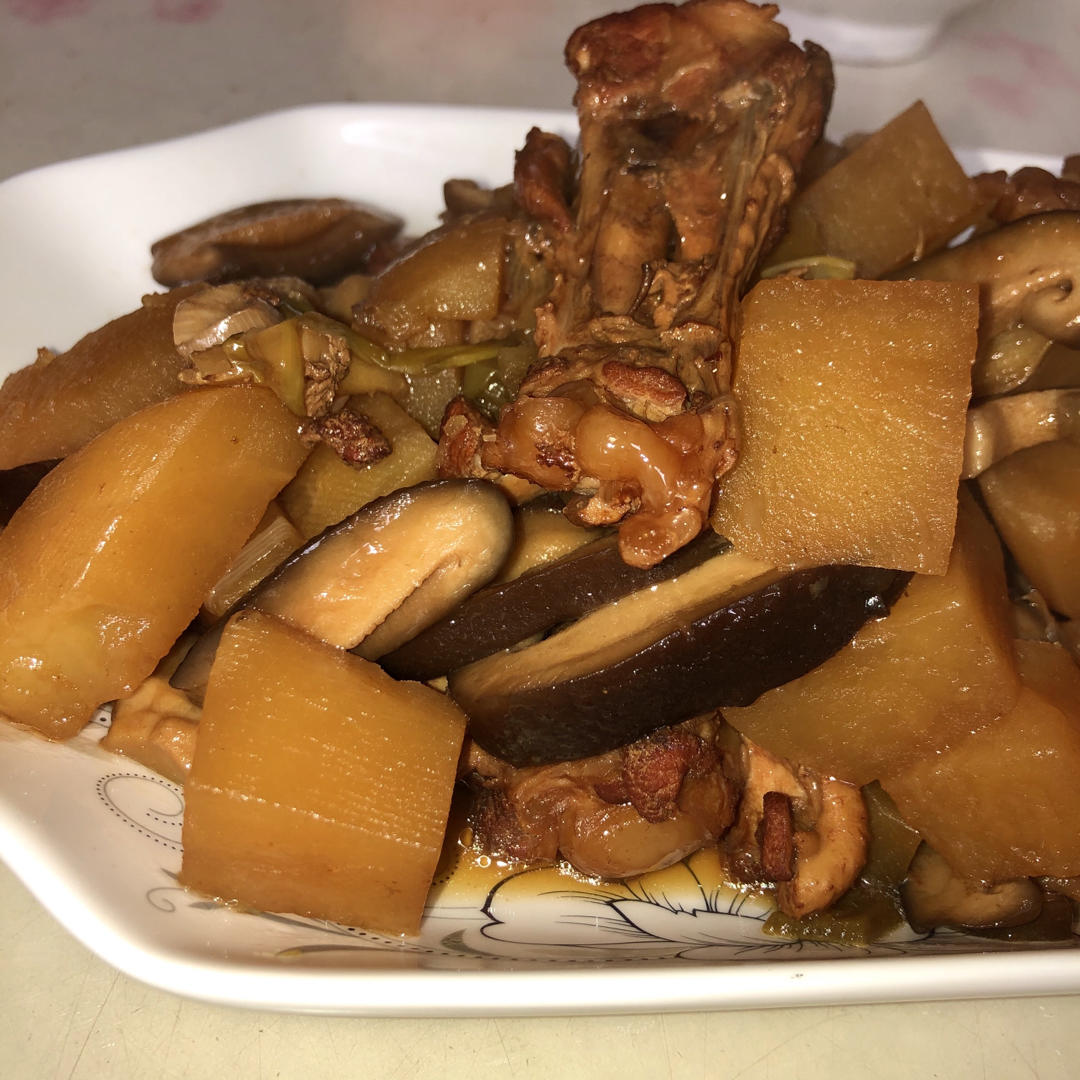 红烧土豆炖鸡块（鸡腿）