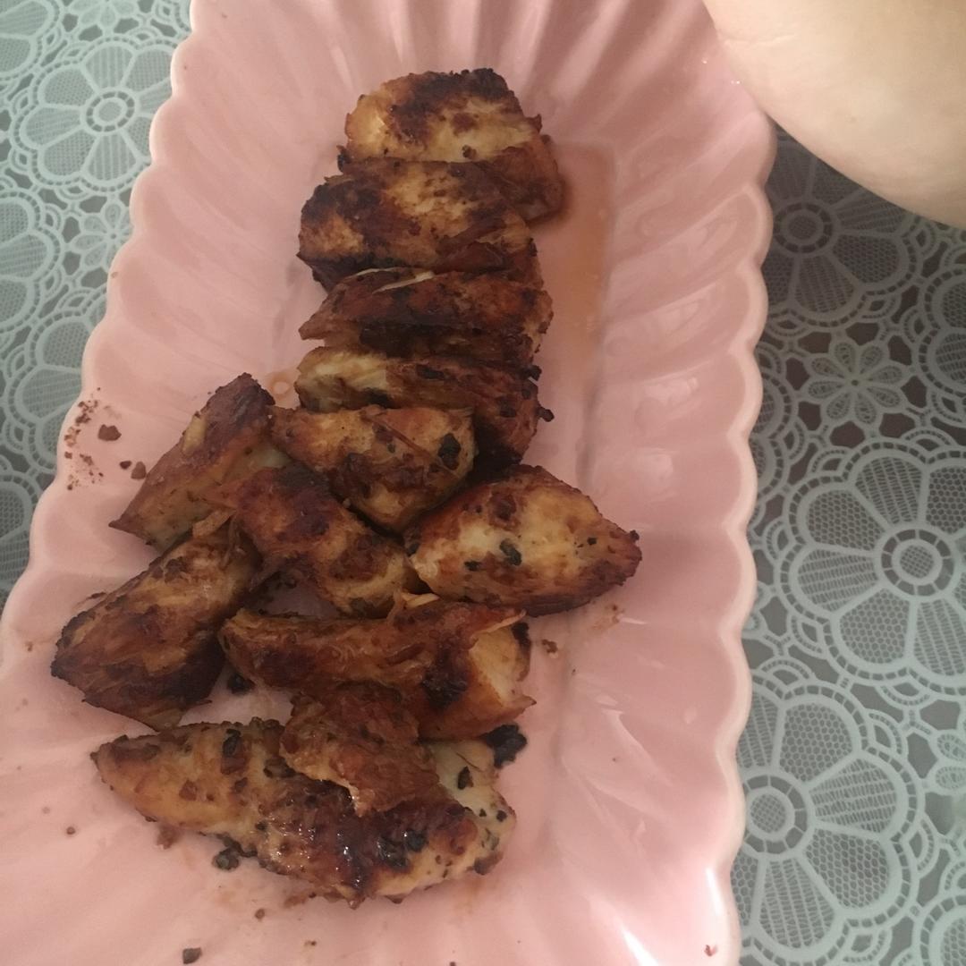 酷炫屌炸天好吃的煎鸡胸肉（香蒜蜂蜜煎鸡胸肉）