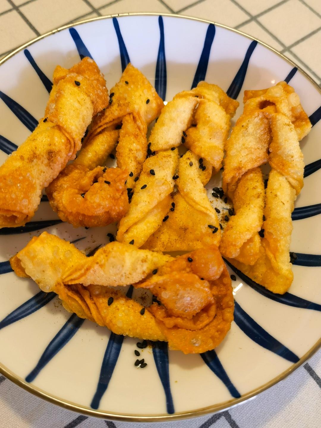 馄饨皮版椒盐排叉
