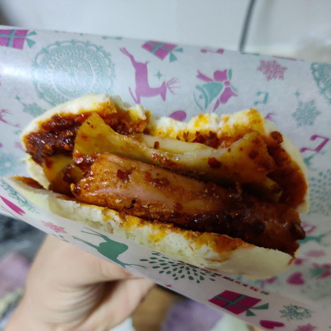 西安人最爱的土豆片夹馍