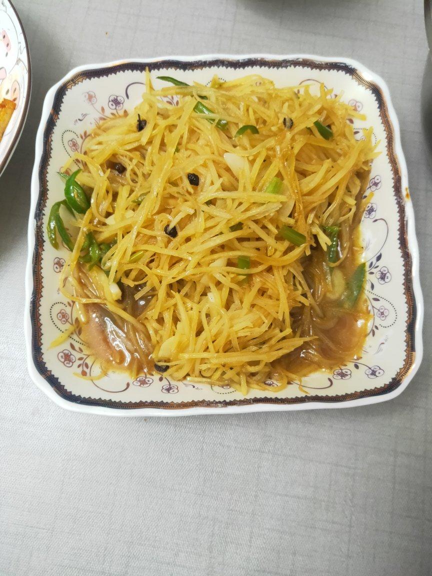 在家也能做出馆子味儿的醋溜/炝炒/酸辣土豆丝（就是那道看似简单，实则步步玄机的土豆丝）