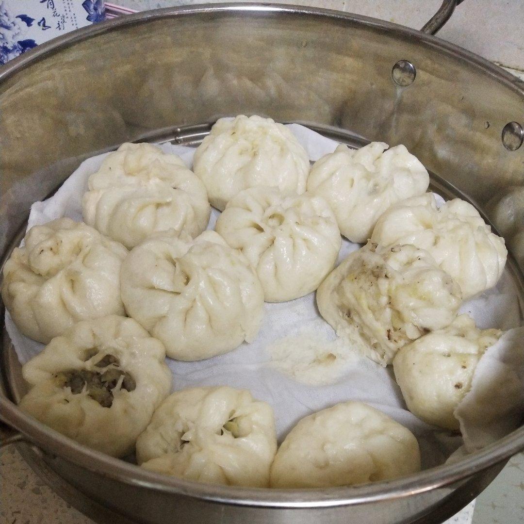 像面包般柔软的奶香馒头（最简单的揉面做法)