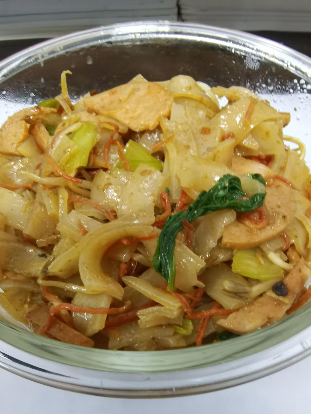 巨好吃的炒河粉