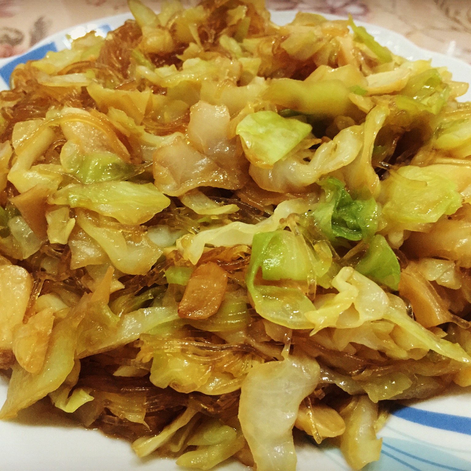卷心菜炒粉丝 Glass noodles with Cabbage