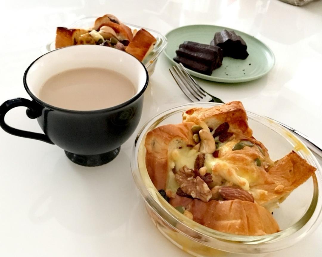 【吐司碗】10分钟的高逼格Brunch（微波炉/烤箱）的做法 步骤3