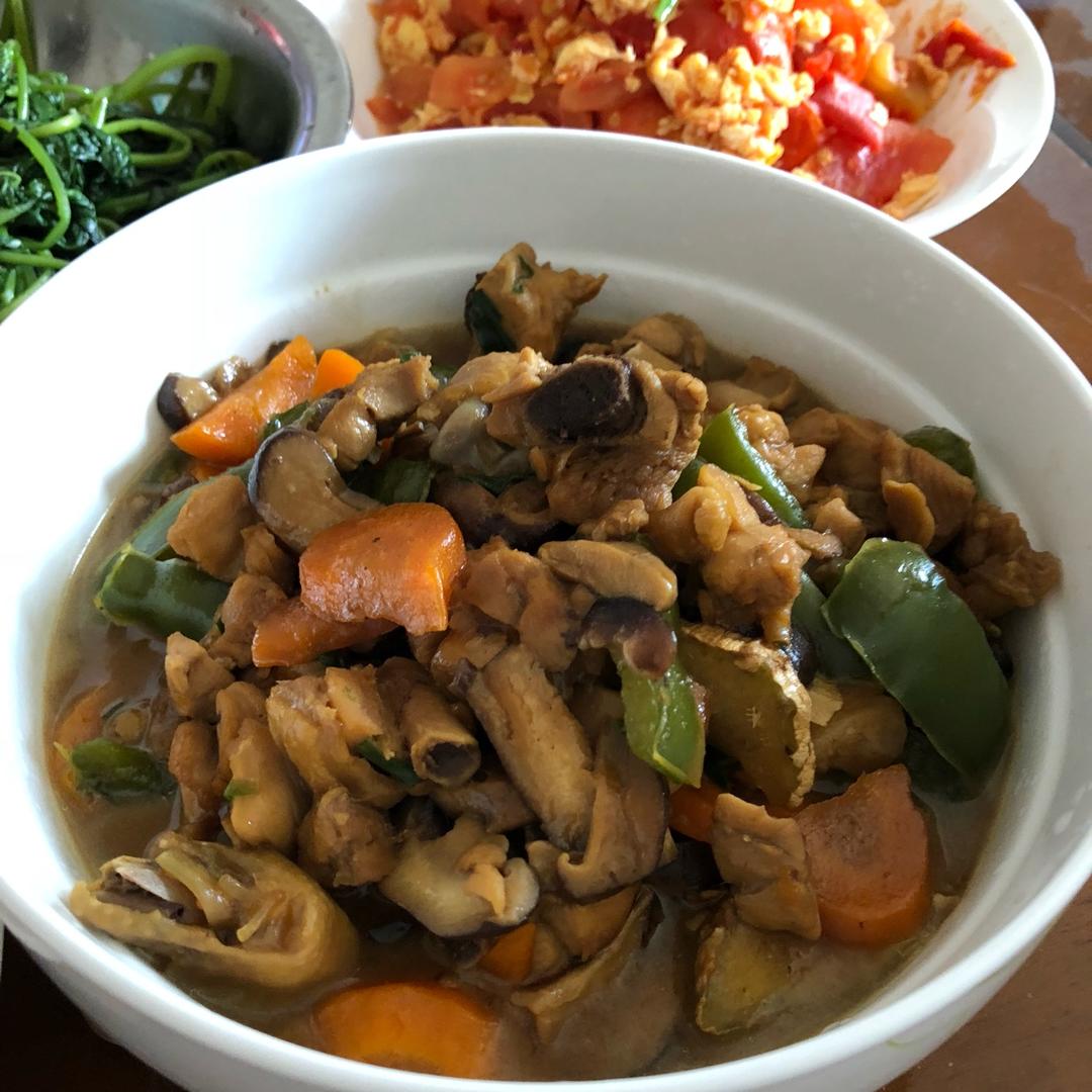 黄焖鸡米饭