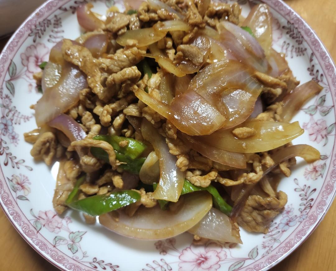 洋葱青椒炒肉丝