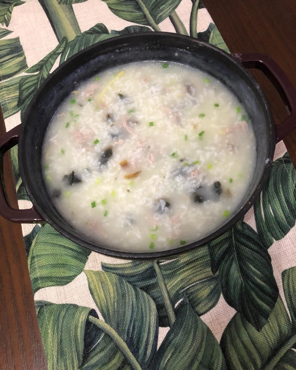 皮蛋冬笋瘦肉粥【鲜鲜鲜】