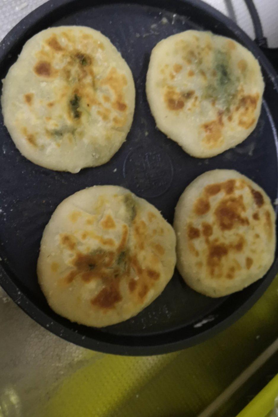 茴香鸡蛋馅饼