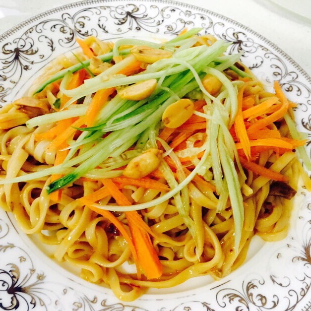 夏日快手凉拌面