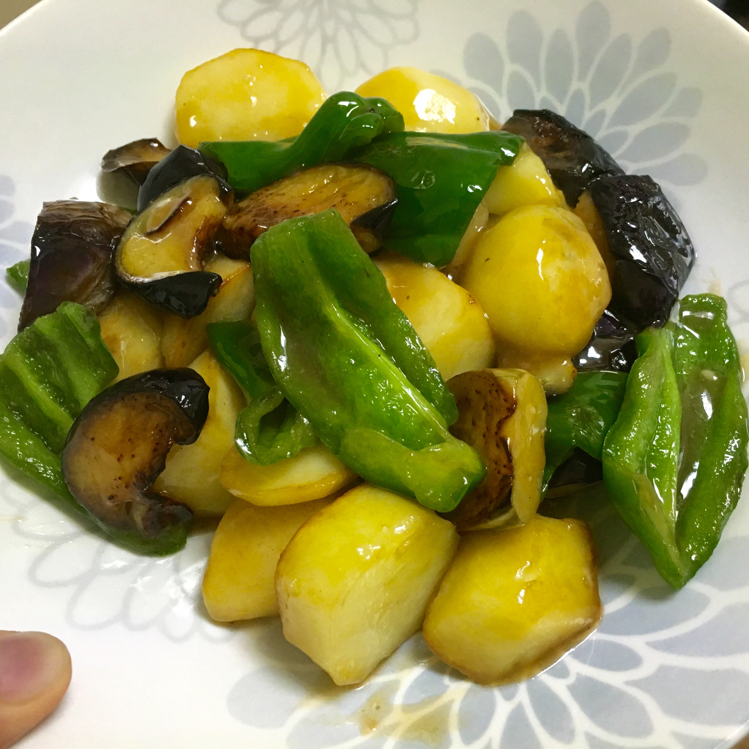 素食者不可错过的一道东北名菜丨地三鲜&野菜豆腐 · 圆满素食