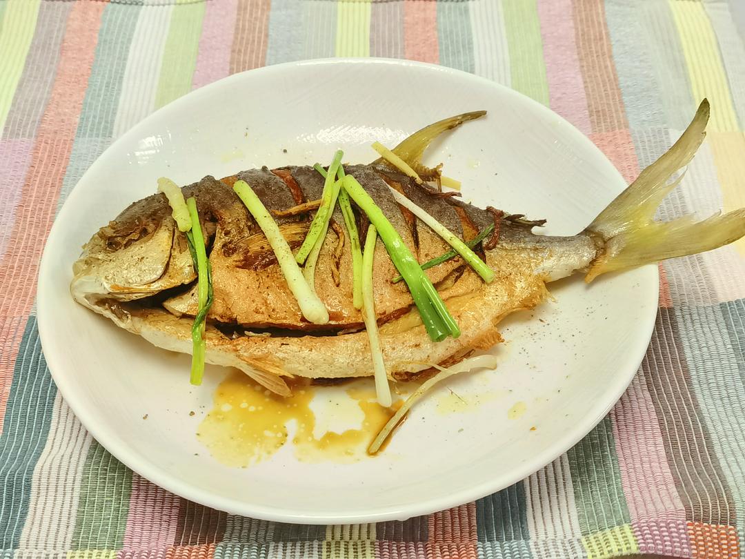香煎鲳鱼