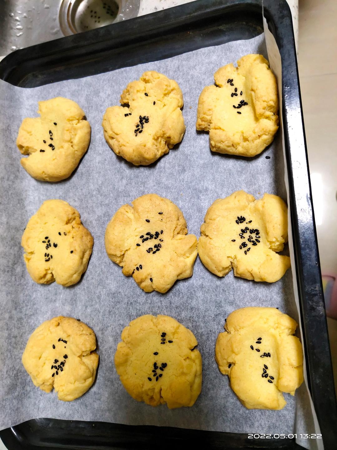 酥掉渣的桃酥饼