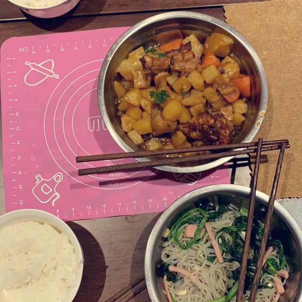 鸡腿炖土豆超级快手菜